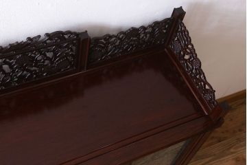 中古　民芸家具　唐木材(カリン材・花梨材)　最高級品!彫刻が素晴らしいサイドボード(収納棚、飾り棚)