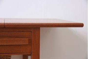 ヴィンテージ家具　Johannes Anderson(ヨハネス・アンダーセン)　チーク材　北欧ビンテージ　ソーイングテーブル(バタフライテーブル)