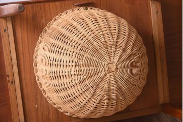 ヴィンテージ家具　Johannes Anderson(ヨハネス・アンダーセン)　チーク材　北欧ビンテージ　ソーイングテーブル(バタフライテーブル)