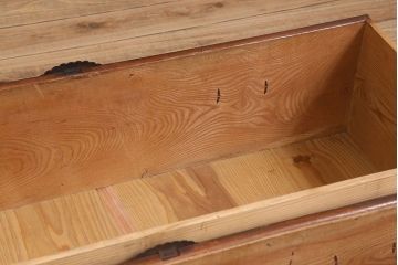 アンティーク家具　古民具・骨董　漆塗り　前面欅材の大ぶりな相馬箪笥