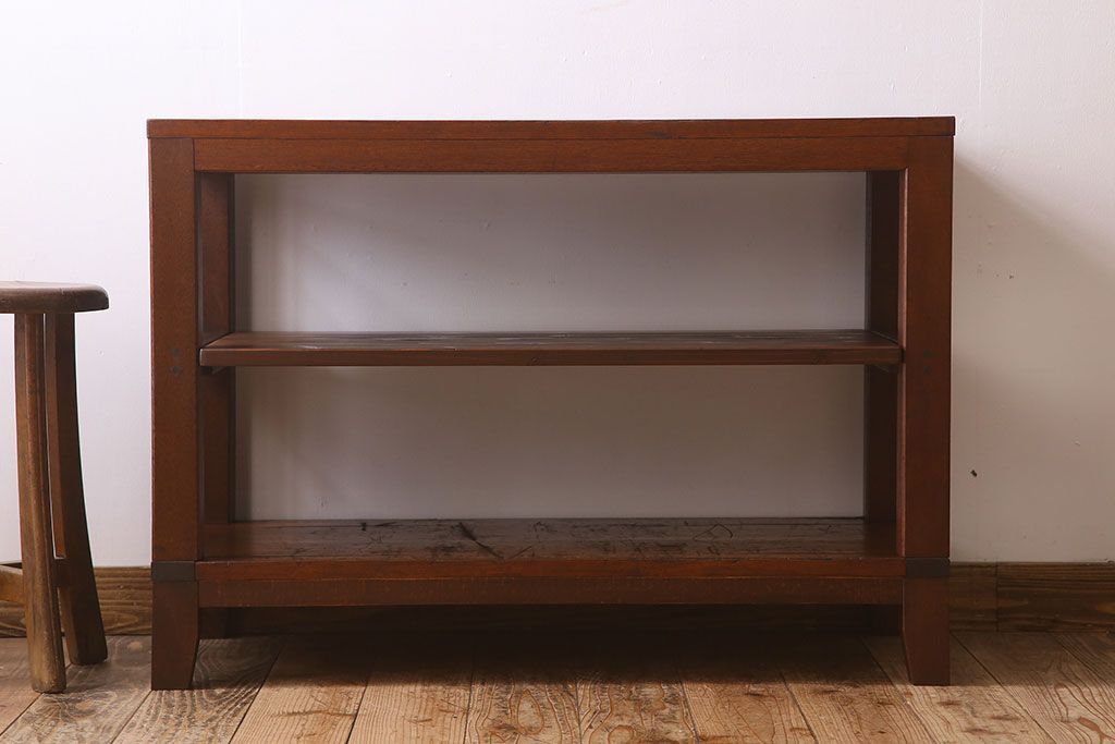 アンティーク家具　脚付き　和製アンティーク　古い木製のシンプルなラック(飾り棚)