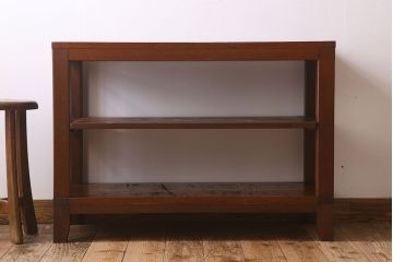 アンティーク家具　脚付き　和製アンティーク　古い木製のシンプルなラック(飾り棚)