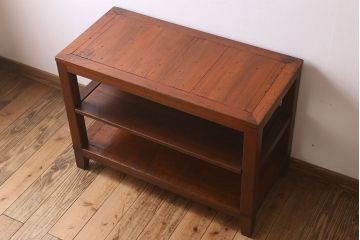 アンティーク家具　脚付き　和製アンティーク　古い木製のシンプルなラック(飾り棚)