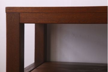 アンティーク家具　脚付き　和製アンティーク　古い木製のシンプルなラック(飾り棚)