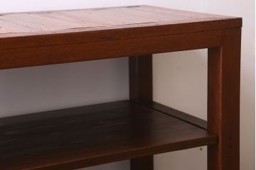 アンティーク家具　脚付き　和製アンティーク　古い木製のシンプルなラック(飾り棚)