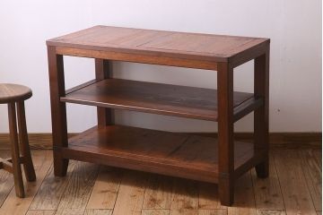 アンティーク家具　脚付き　和製アンティーク　古い木製のシンプルなラック(飾り棚)