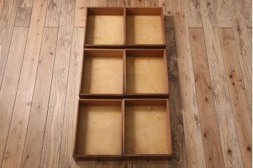 アンティーク家具　ネームプレート付き!　イギリスアンティーク　古い木製の脚付きドロワー(引き出し)(1)