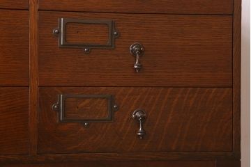 アンティーク家具　ネームプレート付き!　イギリスアンティーク　古い木製の脚付きドロワー(引き出し)(1)