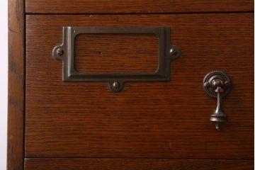 アンティーク家具　ネームプレート付き!　イギリスアンティーク　古い木製の脚付きドロワー(引き出し)(1)