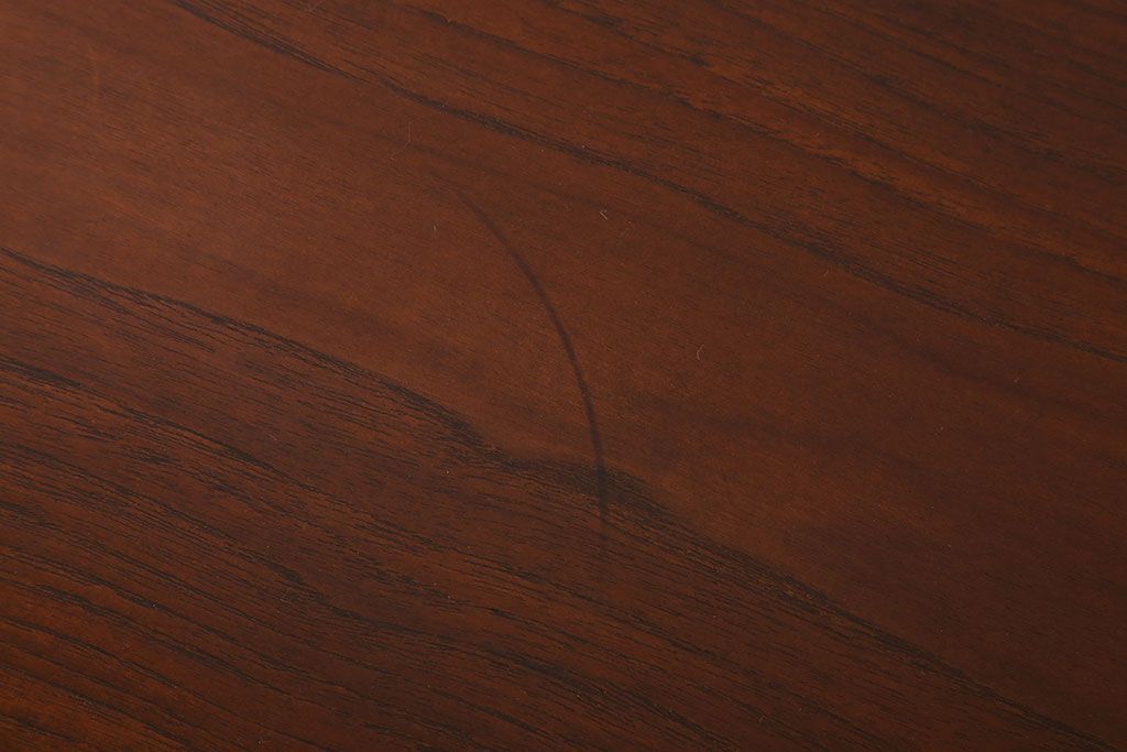 ヴィンテージ家具　北欧ビンテージ　デンマーク製　チーク材のコーヒーテーブル(センターテーブル)