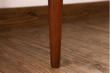 ヴィンテージ家具　北欧ビンテージ　デンマーク製　チーク材のコーヒーテーブル(センターテーブル)