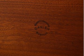 ヴィンテージ家具　北欧ビンテージ　デンマーク製　チーク材のコーヒーテーブル(センターテーブル)