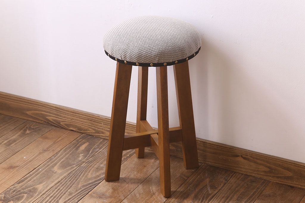 アンティーク家具　古いブナ材製のクッション座面丸スツール(椅子、チェア)(3)