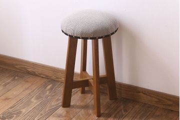 アンティーク家具　古いブナ材製のクッション座面丸スツール(椅子、チェア)(3)