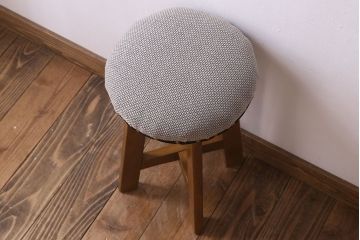 アンティーク家具　古いブナ材製のクッション座面丸スツール(椅子、チェア)(3)