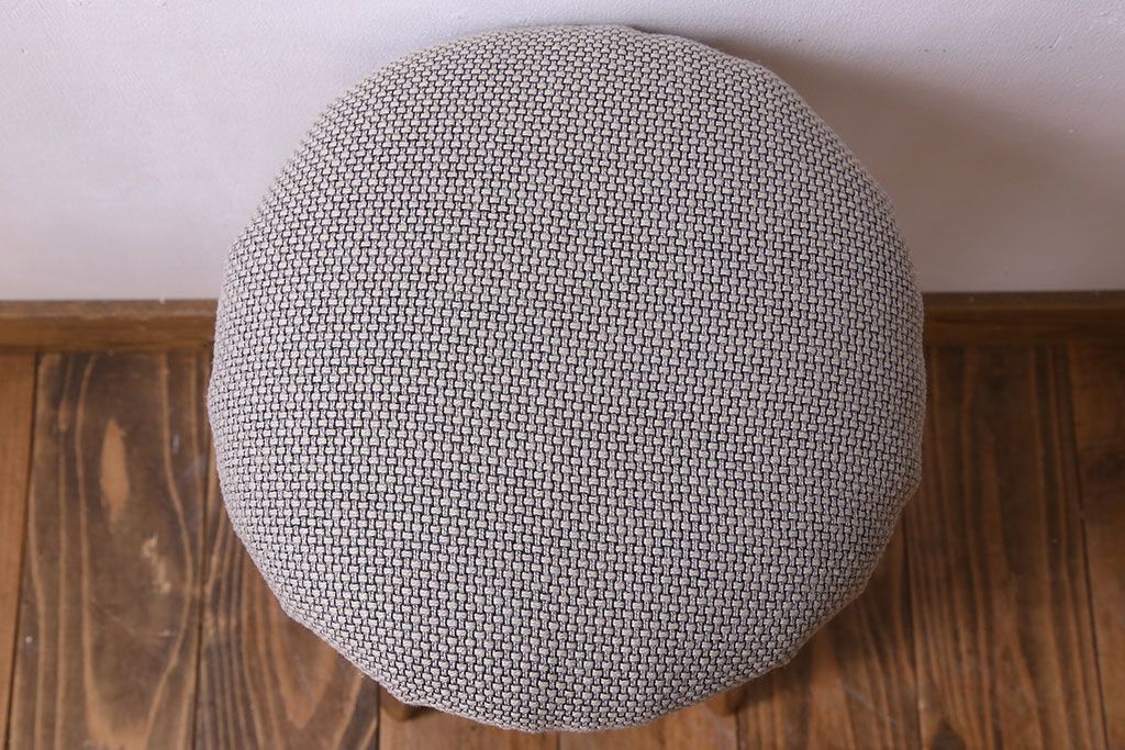 アンティーク家具　古いブナ材製のクッション座面丸スツール(椅子、チェア)(3)