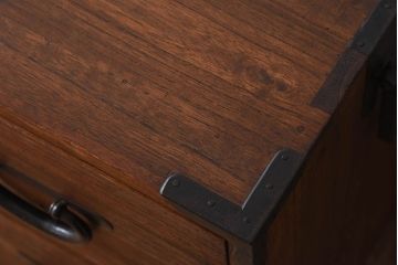 アンティーク家具　総桐材　和製アンティーク　鉄脚付き!シンプルな古い木の時代箪笥ローボード(1)