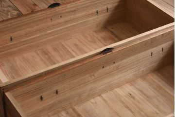 アンティーク家具　総桐材　和製アンティーク　鉄脚付き!シンプルな古い木の時代箪笥ローボード(2)