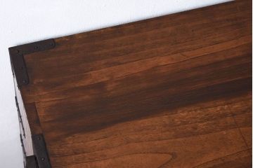 アンティーク家具　総桐材　和製アンティーク　鉄脚付き!シンプルな古い木の時代箪笥ローボード(2)