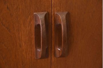 ヴィンテージ家具　G-PLAN(ジープラン)　北欧ビンテージ　チーク材　サイドキャビネット(2)