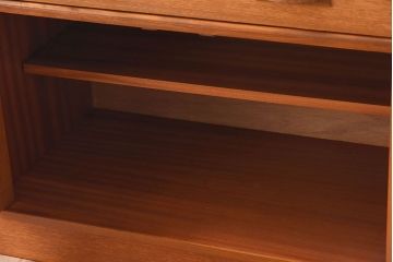 ヴィンテージ家具　G-PLAN(ジープラン)　北欧ビンテージ　チーク材　サイドキャビネット(2)