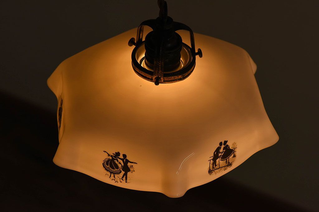 フランスアンティーク　レトロなデザインのペンダントライト(2)