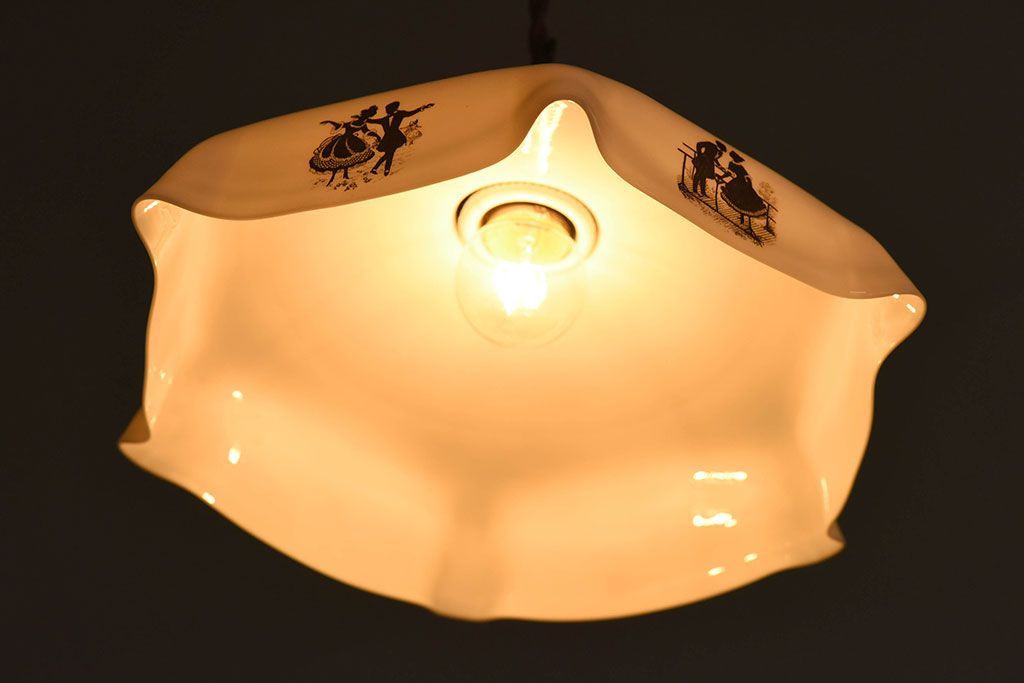 フランスアンティーク　レトロなデザインのペンダントライト(2)