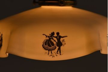 フランスアンティーク　レトロなデザインのペンダントライト(2)