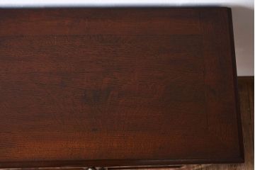 アンティーク家具　オーク材　小ぶりなイギリスアンティークのサイドキャビネット