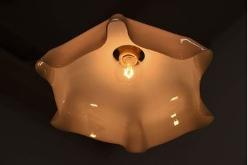 イギリスアンティーク　上品なフリルシェードのペンダントライト(天井照明)(1)