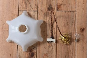 イギリスアンティーク　上品なフリルシェードのペンダントライト(天井照明)(1)