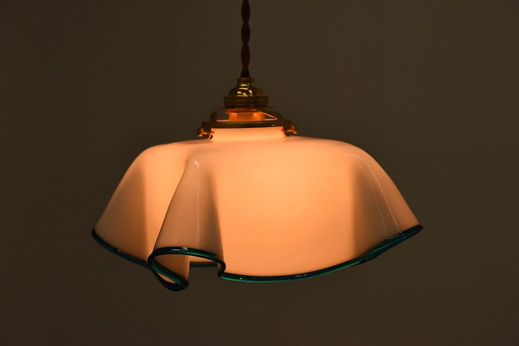 イギリスアンティーク 上品なフリルシェードのペンダントライト(天井照明)(2)