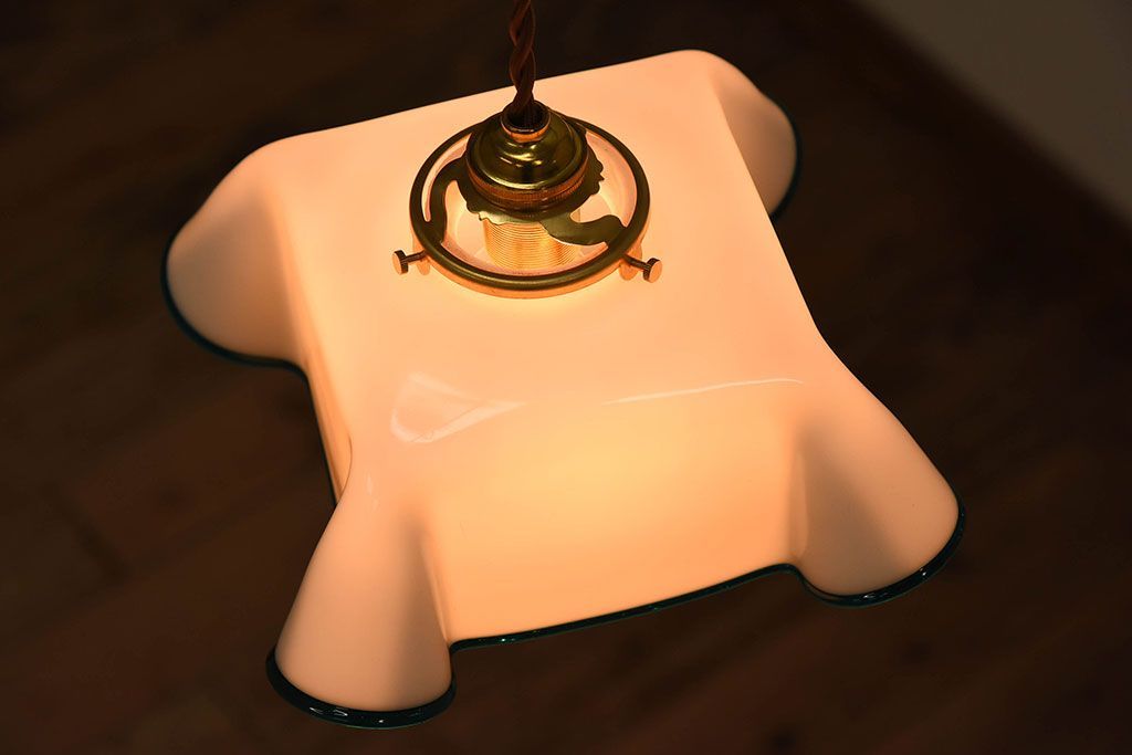 イギリスアンティーク 上品なフリルシェードのペンダントライト(天井照明)(2)