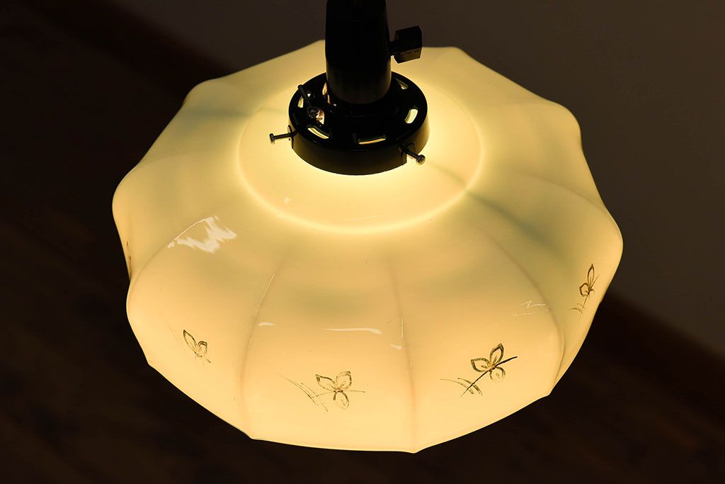 フランスアンティーク　レトロな被せガラスのペンダントライト