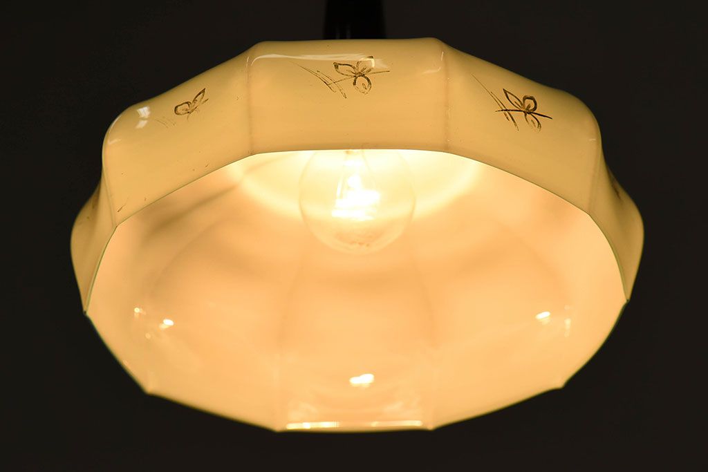 フランスアンティーク　レトロな被せガラスのペンダントライト