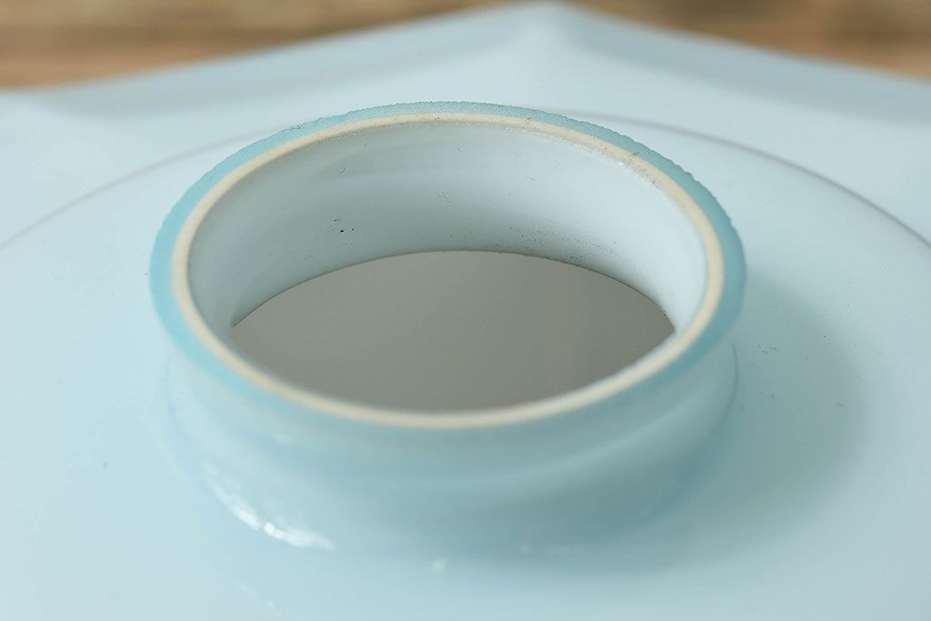 フランスアンティーク　レトロな被せガラスのペンダントライト