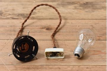 フランスアンティーク　レトロな被せガラスのペンダントライト