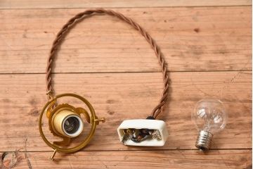 フランスアンティーク　レトロなペンダントライト(2)