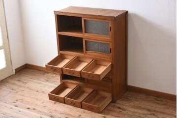 アンティーク家具　三尺　ダイヤガラス引き戸!前檜材製　古い木のアンティーク収納棚(水屋箪笥)