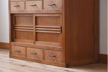 アンティーク家具　三尺　ダイヤガラス引き戸!前檜材製　古い木のアンティーク収納棚(水屋箪笥)