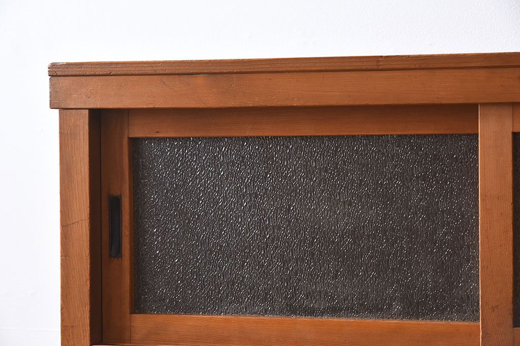 アンティーク家具　三尺　ダイヤガラス引き戸!前檜材製　古い木のアンティーク収納棚(水屋箪笥)