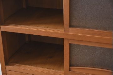 アンティーク家具　三尺　ダイヤガラス引き戸!前檜材製　古い木のアンティーク収納棚(水屋箪笥)