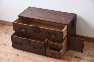 アンティーク家具　和製アンティーク　前面桐材!シンプルな丸金具の時代箪笥ローボード(衣装箪笥)(2)