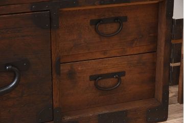 アンティーク家具　和製アンティーク　前面桐材!シンプルな丸金具の時代箪笥ローボード(衣装箪笥)(2)