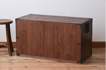 アンティーク家具　和製アンティーク　前面桐材!シンプルな丸金具の時代箪笥ローボード(衣装箪笥)(2)