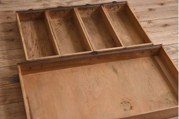 アンティーク家具　丸金具付き　和製アンティーク　前面欅材製の帳場箪笥