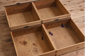 アンティーク家具　丸金具付き　和製アンティーク　前面欅材製の帳場箪笥