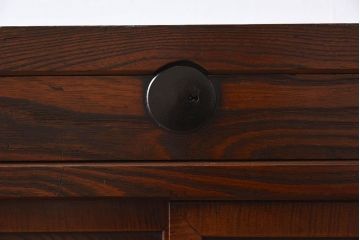 アンティーク家具　丸金具付き　和製アンティーク　前面欅材製の帳場箪笥