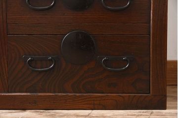 アンティーク家具　丸金具付き　和製アンティーク　前面欅材製の帳場箪笥