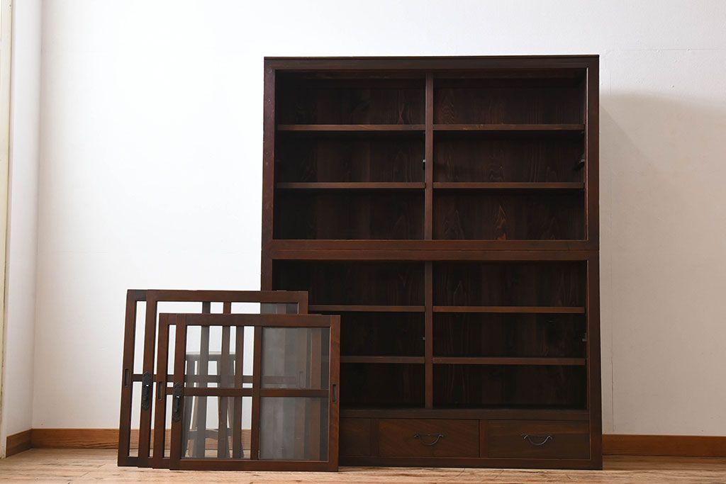 アンティーク家具　前面檜材製　和製アンティーク　ガラス引き戸!古い木の重ね収納棚